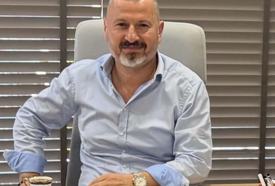 Destek Yoksa, Bende Yokum Karadeniz Ereğlili iş insanı Aydın Demir, kongre sürecinde adının kulüp