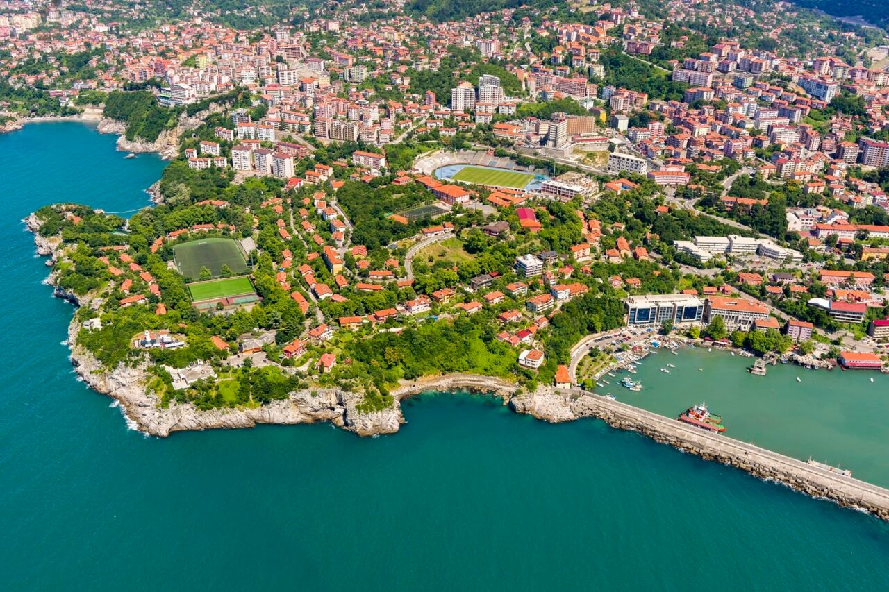 Zonguldak’ın Fener semtinde amatör futbol takımlarının kullandığı futbol sahasının kaldırılarak