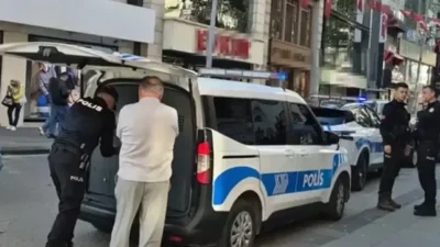 Zonguldak'ta caddede yürüyen kadının fotoğraflarını izinsiz çektiği iddiasıyla gözaltına alınan